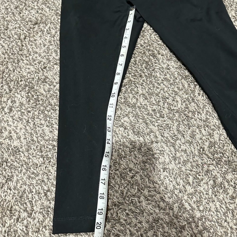 Black High-Waisted Leggings - Picture 2 of 4